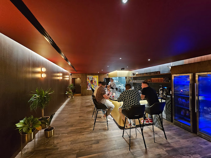 Group Dining